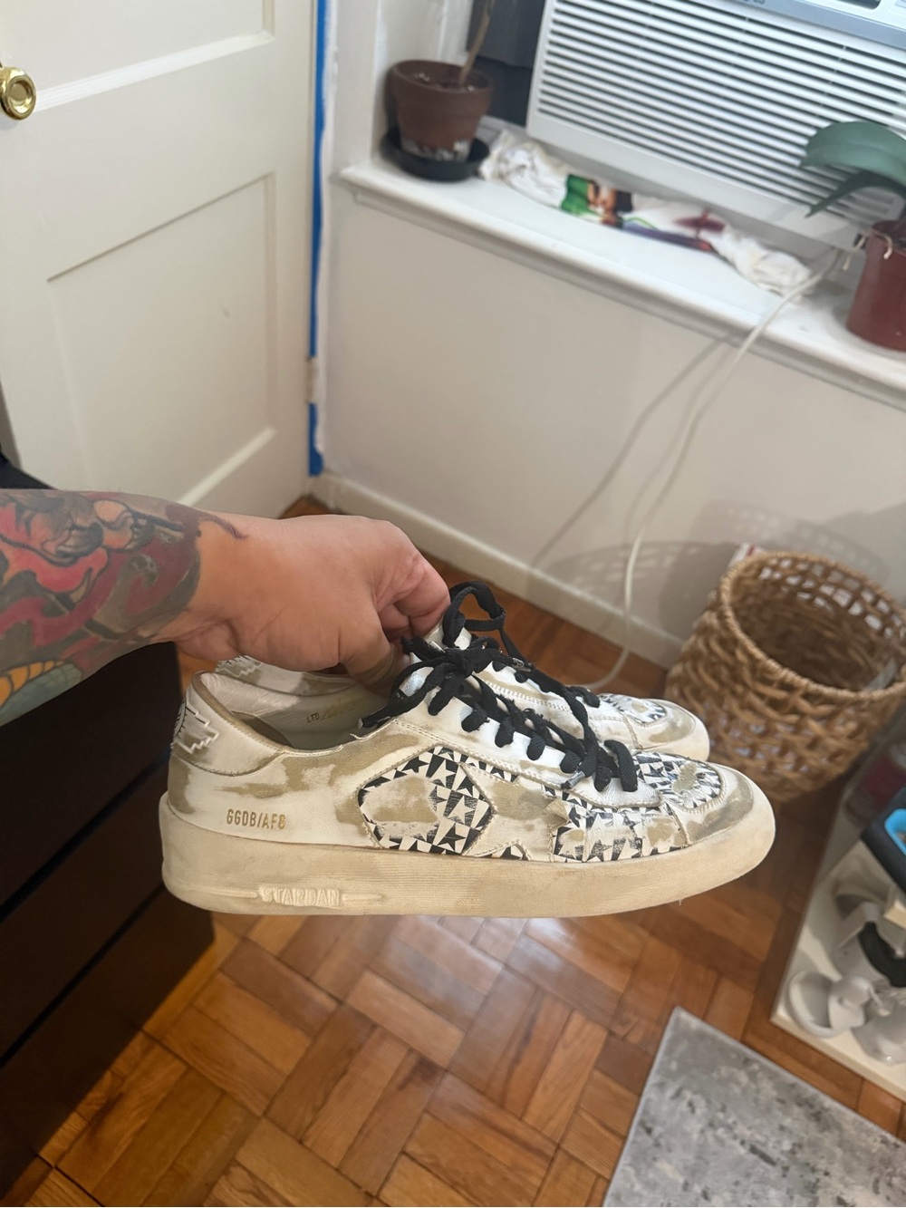Golden Goose Stardan Size 40 White Sneakers with Black accents unisex